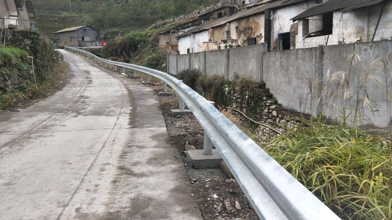 云南公路护栏板